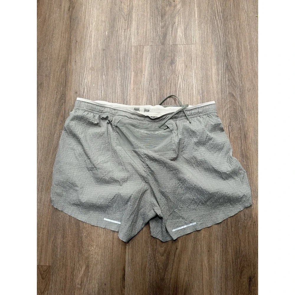 Nike Women XXL Dri Fit Grey Athletic‎ Shorts Elastic Adjustable Waistline Lined
